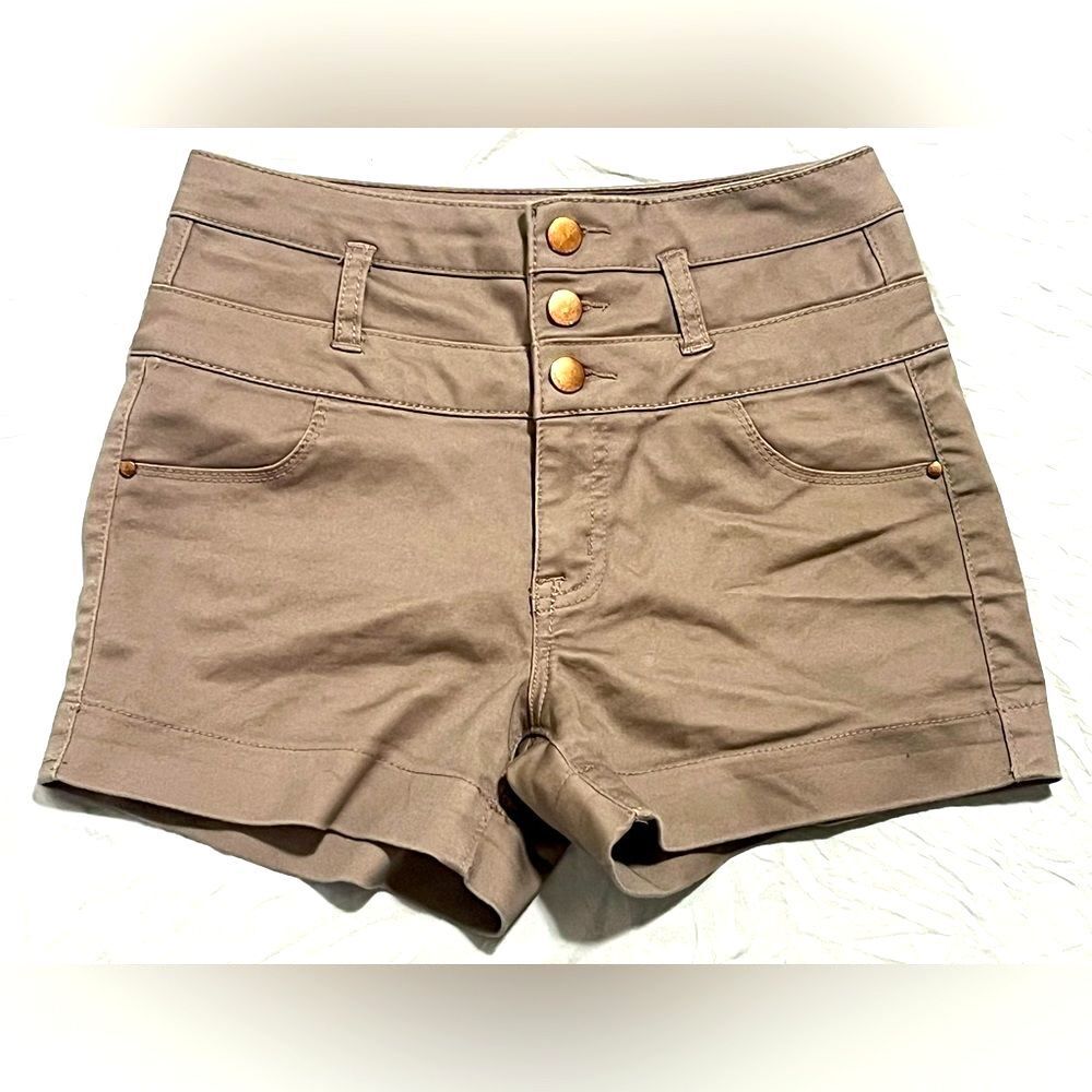Refuge Women's Mauve High Waisted Button Up and Zipper Shorts Size 0
